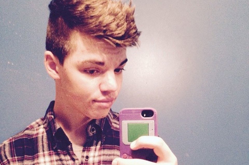 Συγκλονίζει τις ΗΠΑ ο 17χρονος που αυτοκτόνησε γιατί ένιωθε κορίτσι [εικόνες] | iefimerida.gr 5