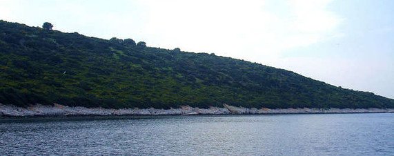 Μόδι: Γιατί το ελληνικό αυτό νησί, αν και περιζήτητο, παραμένει απούλητο [εικόνες] | iefimerida.gr 3