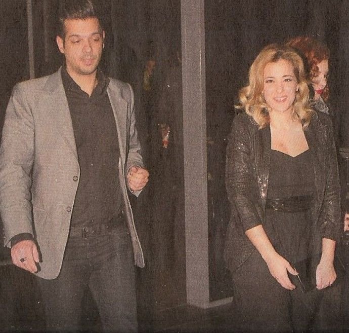 Μποφίλιου: Χάδια και φιλιά σε κοινή θέα με τον σύντροφό της [εικόνες] | iefimerida.gr 2