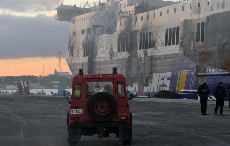 Ετσι είναι σήμερα το Norman Atlantic - «Καπνίζει» ακόμη το μοιραίο πλοίο [εικόνες] | iefimerida.gr 5