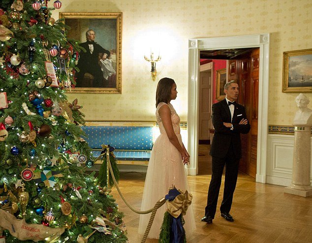 Ο Μπαράκ Ομπάμα βαράει... μύγες στο Οβάλ γραφείο, κυριολεκτικά [εικόνες] | iefimerida.gr 3