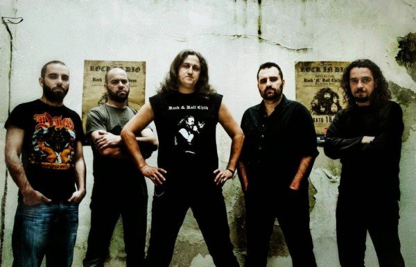 Ο παπαροκάς Παντελεήμων ξυρίστηκε, παντρεύτηκε και έγινε σκληρός... ροκάς [εικόνες] | iefimerida.gr 1