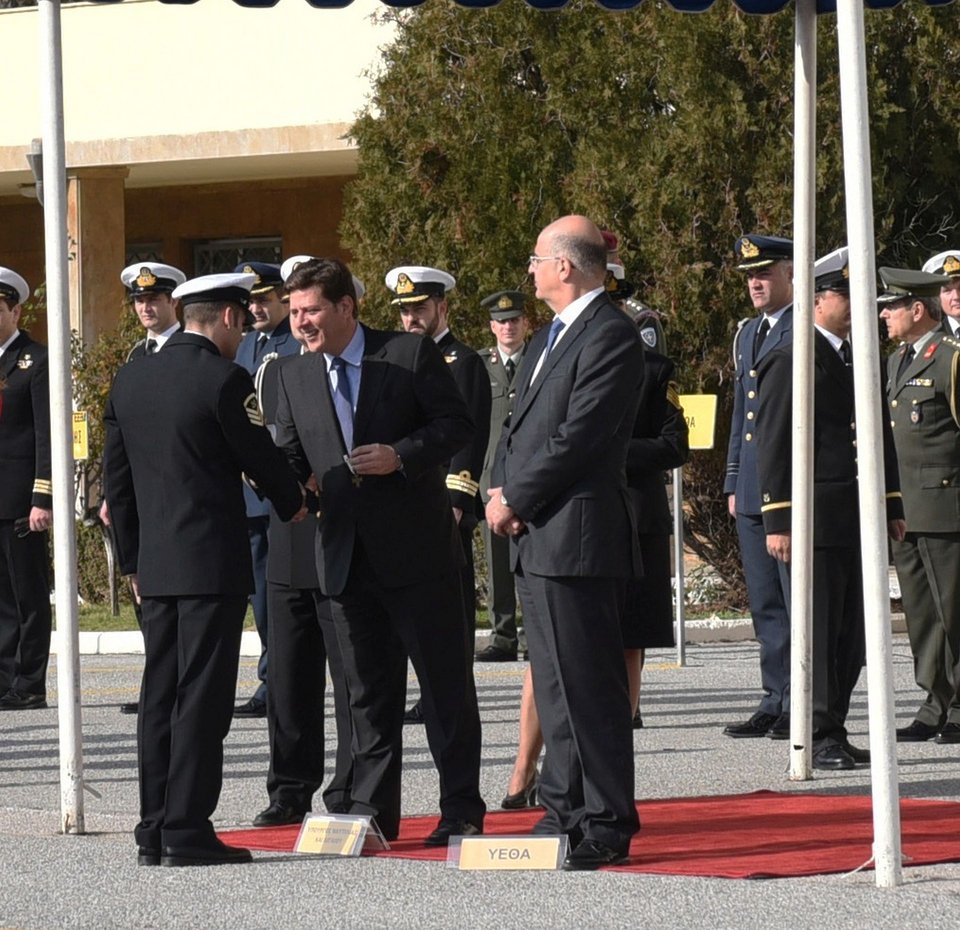 Τιμήθηκαν οι 42 Ελληνες διασώστες του Norman Atlantic [εικόνες] | iefimerida.gr 5