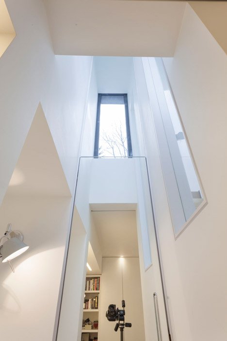 Ενα υπόγειο γεμάτο φως: Πώς μπορεί να γίνει ένα διαμέρισμα κάτω από τη γη εξίσου φωτεινό με ένα ρετιρέ [εικόνες] | iefimerida.gr 12