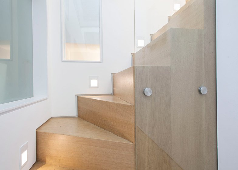 Ενα υπόγειο γεμάτο φως: Πώς μπορεί να γίνει ένα διαμέρισμα κάτω από τη γη εξίσου φωτεινό με ένα ρετιρέ [εικόνες] | iefimerida.gr 3