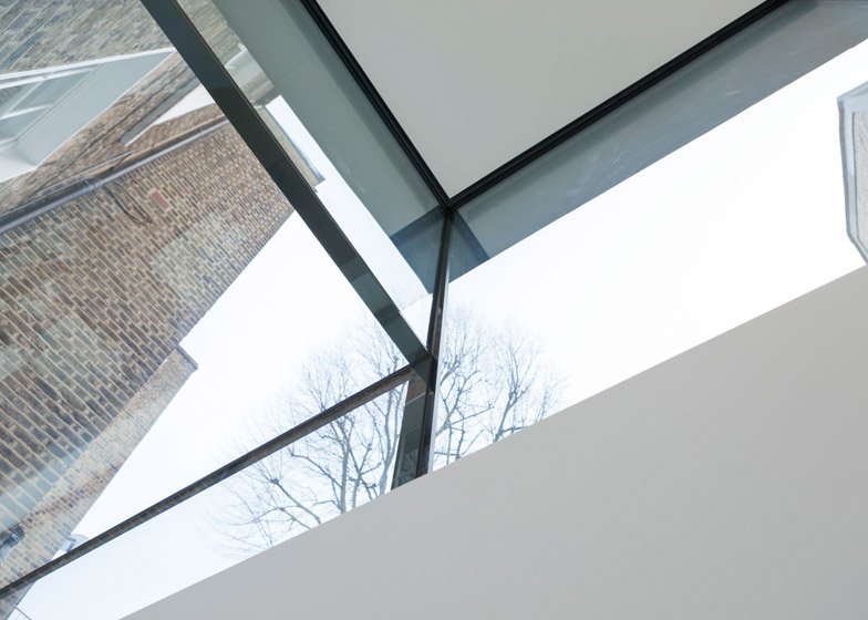 Ενα υπόγειο γεμάτο φως: Πώς μπορεί να γίνει ένα διαμέρισμα κάτω από τη γη εξίσου φωτεινό με ένα ρετιρέ [εικόνες] | iefimerida.gr 6