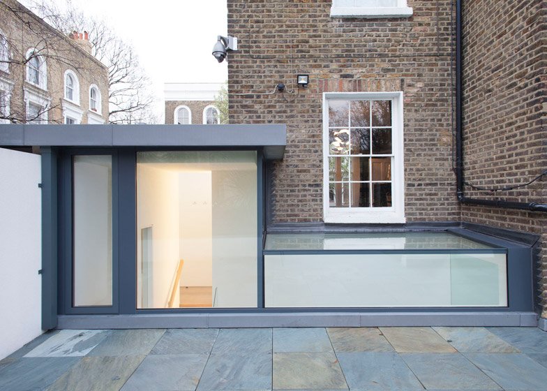 Ενα υπόγειο γεμάτο φως: Πώς μπορεί να γίνει ένα διαμέρισμα κάτω από τη γη εξίσου φωτεινό με ένα ρετιρέ [εικόνες] | iefimerida.gr 0