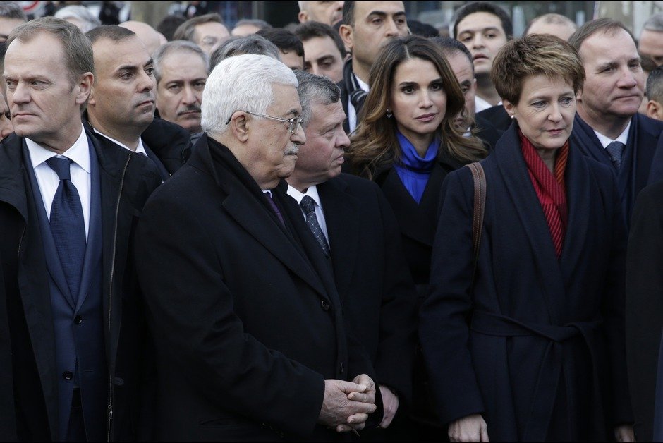 Και η πανέμορφη βασίλισσα Ράνια της Ιορδανίας στην πορεία στο Παρίσι [εικόνες] | iefimerida.gr 8