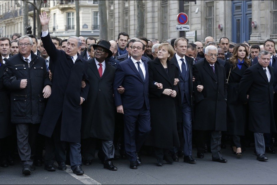 Και η πανέμορφη βασίλισσα Ράνια της Ιορδανίας στην πορεία στο Παρίσι [εικόνες] | iefimerida.gr 7