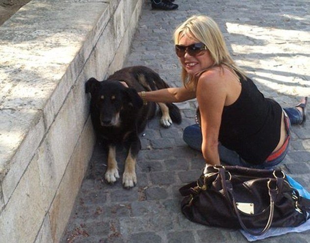 49χρονη Βρετανή βγήκε στο eBay και ψάχνει Ελληνα κούκλο για σχέση [εικόνες] | iefimerida.gr 2