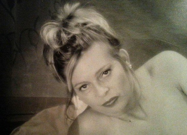 49χρονη Βρετανή βγήκε στο eBay και ψάχνει Ελληνα κούκλο για σχέση [εικόνες] | iefimerida.gr 1