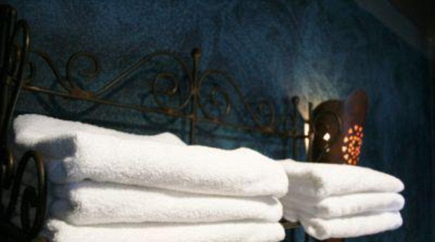 Στα άδυτα του μεγαλύτερου οίκου ανοχής της Γερμανίας -Τα κορίτσια που κοιμούνται με 20 άνδρες το βράδυ [εικόνες] | iefimerida.gr 5