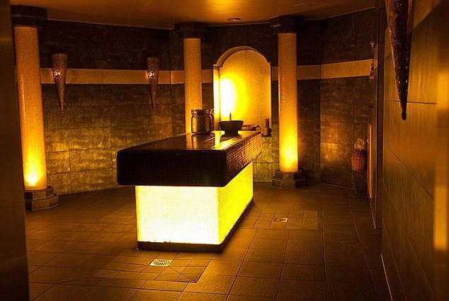 Στα άδυτα του μεγαλύτερου οίκου ανοχής της Γερμανίας -Τα κορίτσια που κοιμούνται με 20 άνδρες το βράδυ [εικόνες] | iefimerida.gr 2