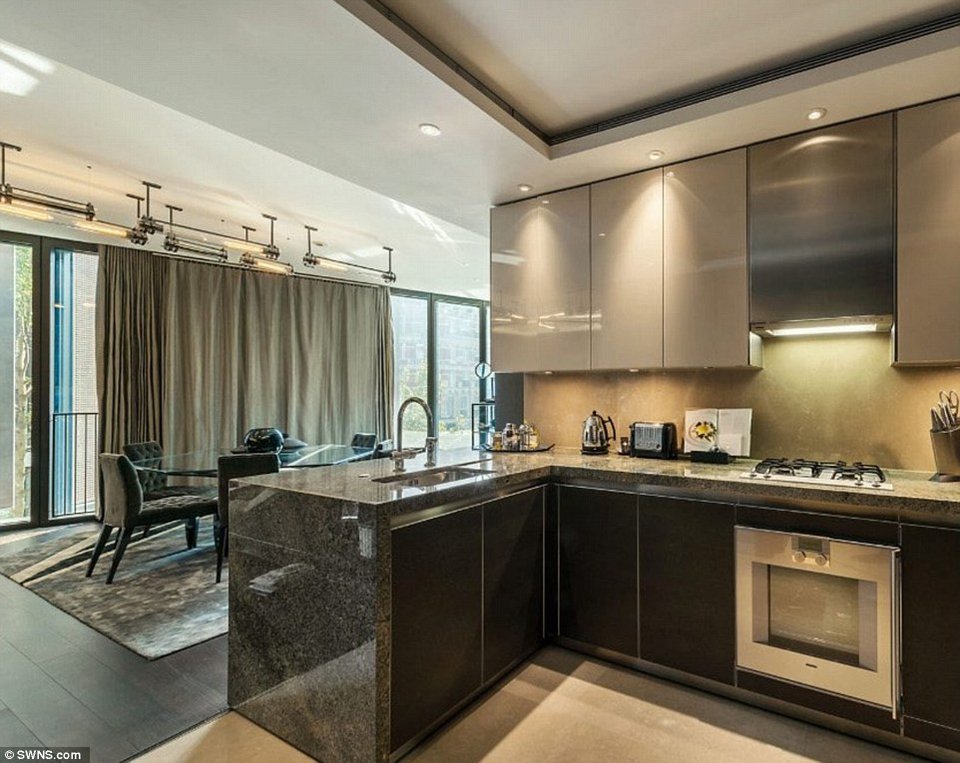 Η πιο ακριβή γκαρσονιέρα της Βρετανίας - Πωλείται επιπλωμένη έναντι 10 εκατ. λιρών [εικόνες] | iefimerida.gr 3