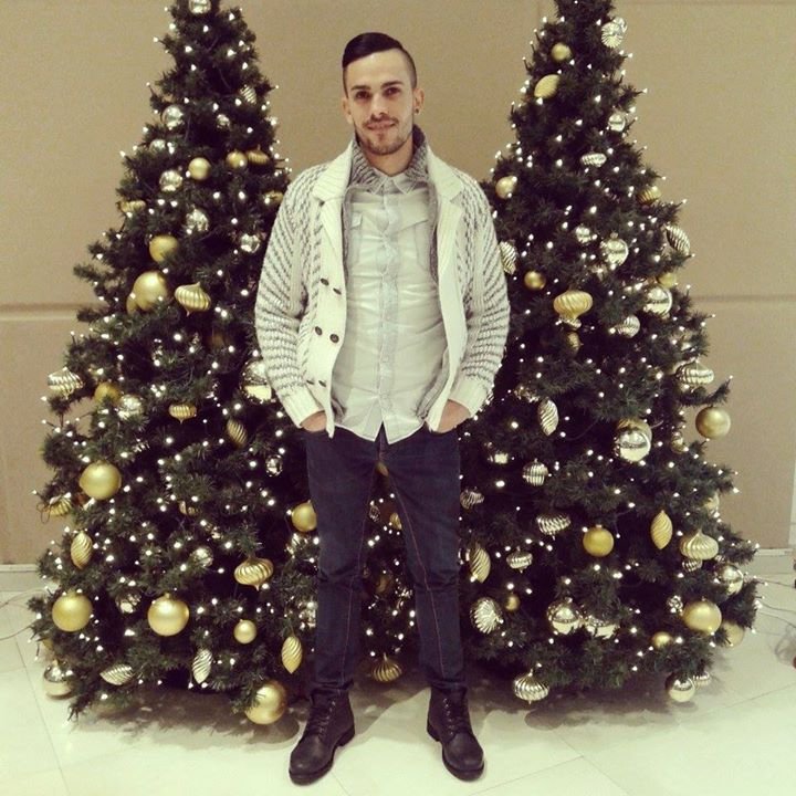 Συνοδός ανδρών ο ένας δολοφόνος του Κουμανταρέα -Προσέφερε τις υπηρεσίες του από τα 16 του [εικόνες] | iefimerida.gr 1