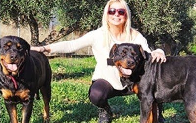 H Στέλλα Μπεζαντάκου άλλαξε δουλειά -Εκπαιδεύει σκύλους [εικόνες] | iefimerida.gr 0