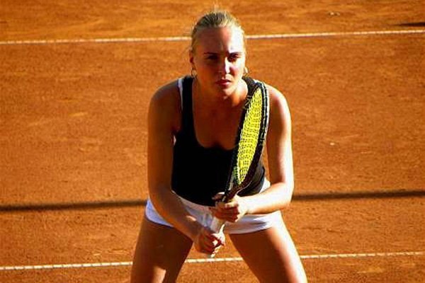 Θάνατος-σοκ στον χώρο του τένις: Πέθανε στην προπόνηση από ανακοπή η «νέα Αννα Κουρνίκοβα» [εικόνες]  | iefimerida.gr 3