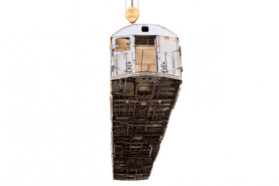 Τι γίνονται τα τρένα όταν γεράσουν -Καρέ καρέ πώς καταλήγουν τα πολυτελή βαγόνια στο βυθό του Ατλαντικού [εικόνες] | iefimerida.gr 2