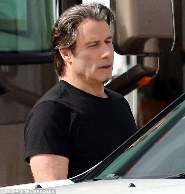 Ο Τραβόλτα χωρίς το περουκίνι του [εικόνες] | iefimerida.gr 5