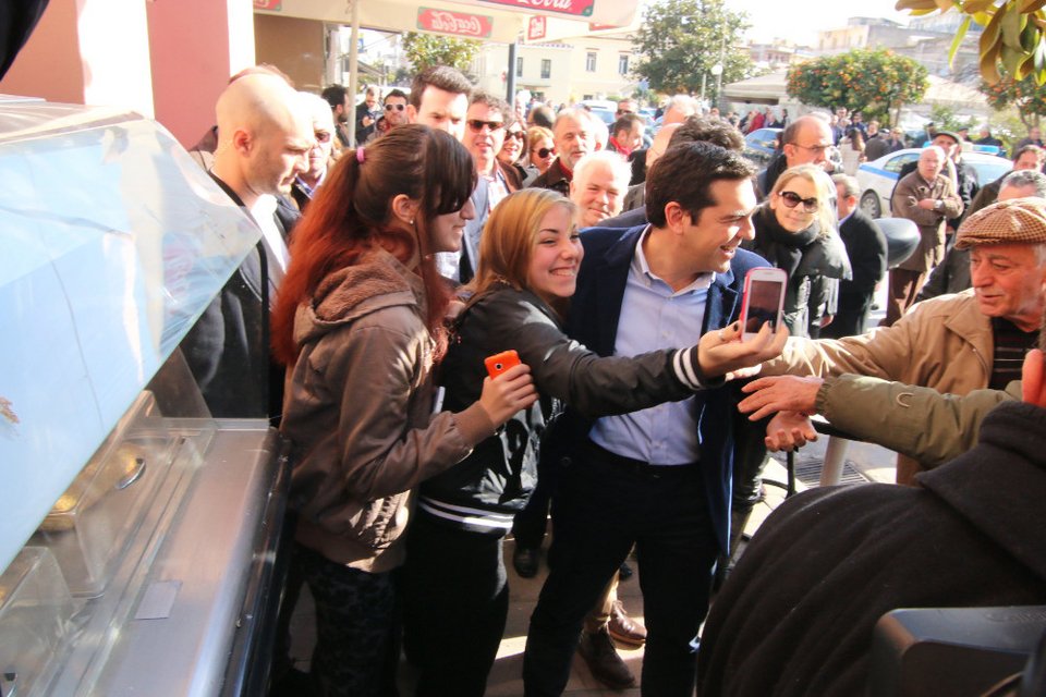 Η selfie του Τσίπρα στο Αργος [εικόνες] | iefimerida.gr 0