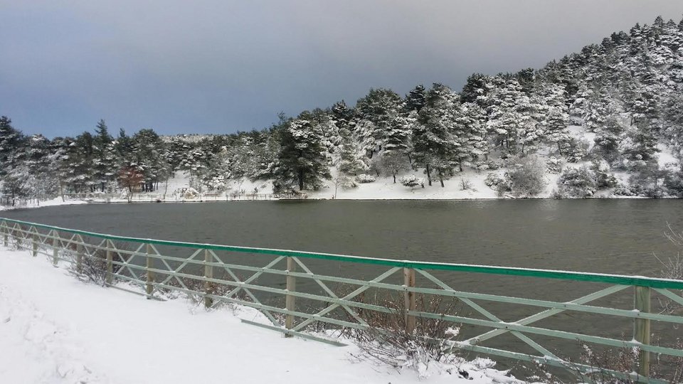 Η άγνωστη λίμνη «έκπληξη» σε απόσταση μισής ώρας από την Ομόνοια -Δημιουργήθηκε κατά... λάθος και θυμίζει Αλπεις [εικόνες] | iefimerida.gr 15