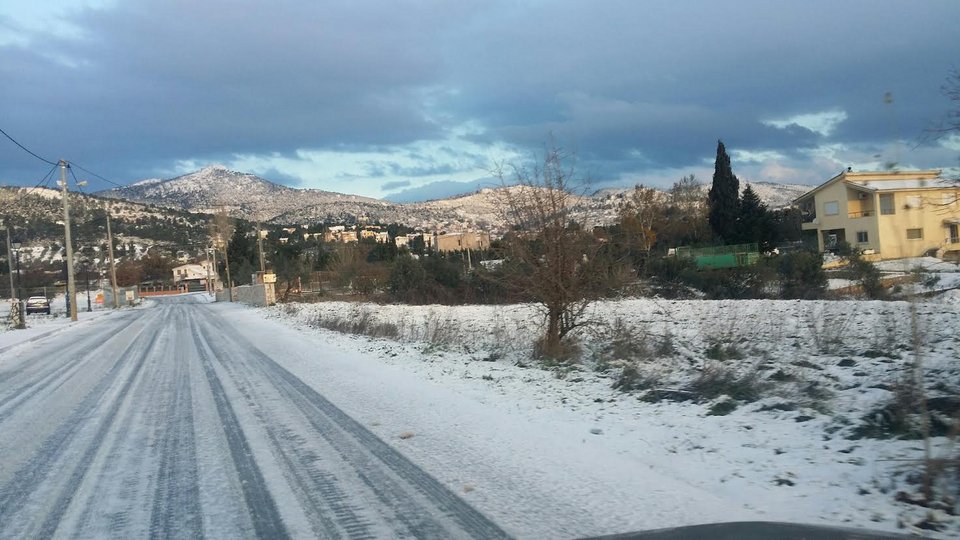 Στην κατάψυξη η χώρα -Πολικές θερμοκρασίες και χιόνια [εικόνες] | iefimerida.gr 14