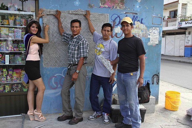 19χρονη καλλονή νεκρή από λιποαναρρόφηση: Κέρδισε τη θεραπεία ως βραβείο σε καλλιστεία [εικόνες & βίντεο]  | iefimerida.gr 3