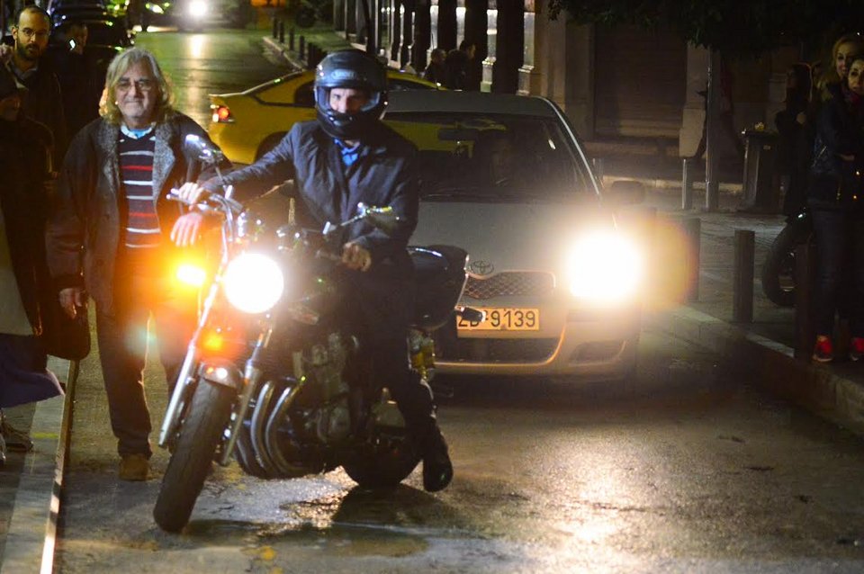 Η Ελένη Λουκά ορμάει να αποθεώσει τον Γιάνη Βαρουφάκη [εικόνες] | iefimerida.gr 5