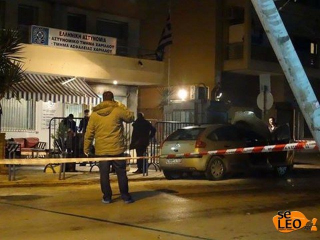 Θεσσαλονίκη: Επίθεση με μολότοφ στο Αστυνομικό Τμήμα στο Χαριλάου [εικόνες & βίντεο] | iefimerida.gr 2