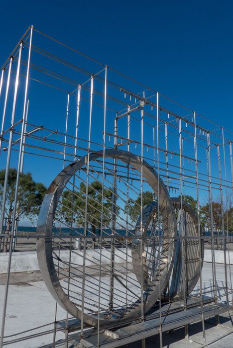 Στο έλεος των βανδάλων έργα και μνημεία στην παραλία της Θεσσαλονίκης [εικόνες] | iefimerida.gr 3