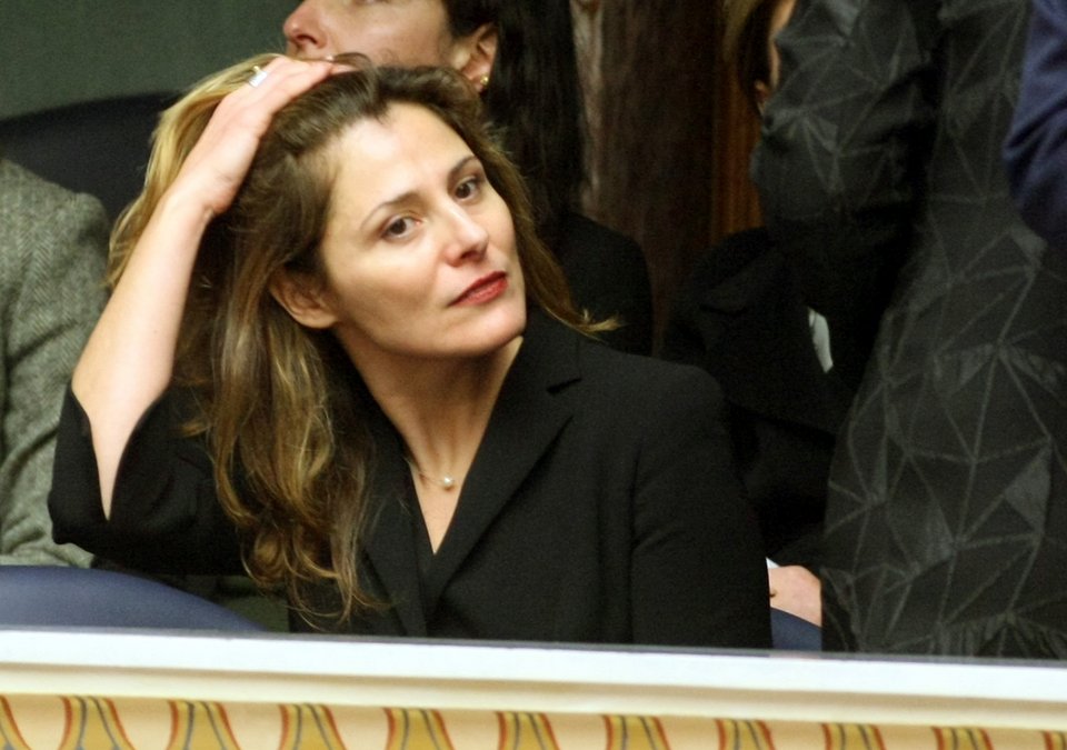 Λαμπερή, πανευτυχής η Περιστέρα στα θεωρεία της Βουλής, δεν παίρνει τα μάτια της από τον Αλέξη Τσίπρα [εικόνες] | iefimerida.gr 2