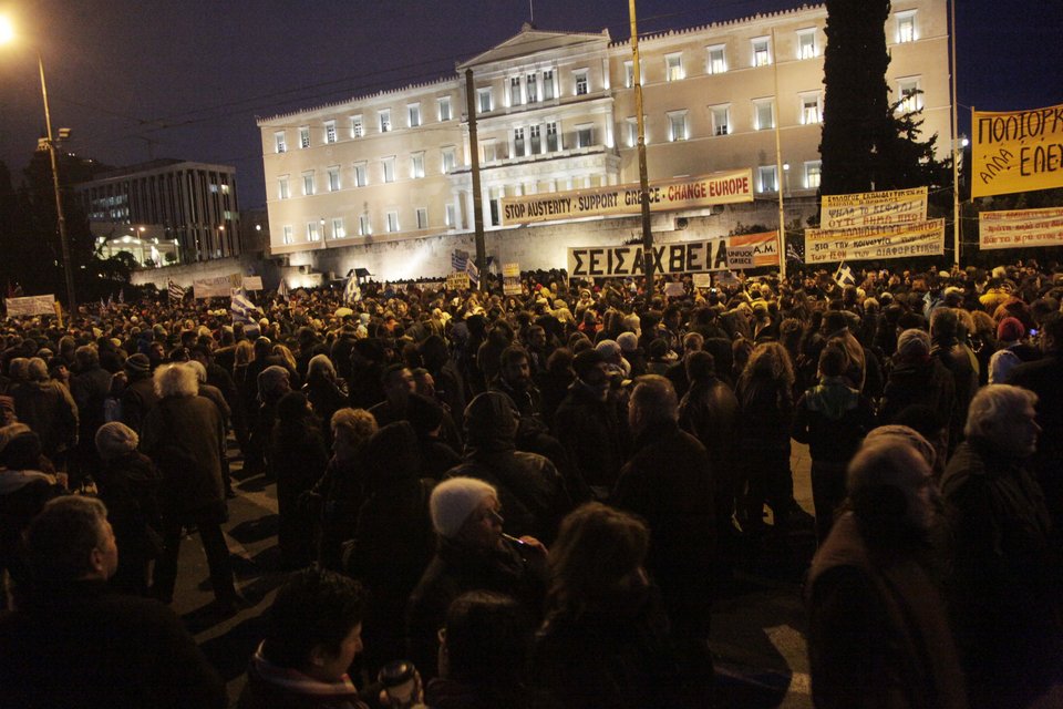 Ανάσα Αξιοπρέπειας: Εκατοντάδες χιλιάδες άνθρωποι διαδηλώσαν στην Ελλάδα και στον κόσμο  [εικόνες & βίντεο] | iefimerida.gr 3