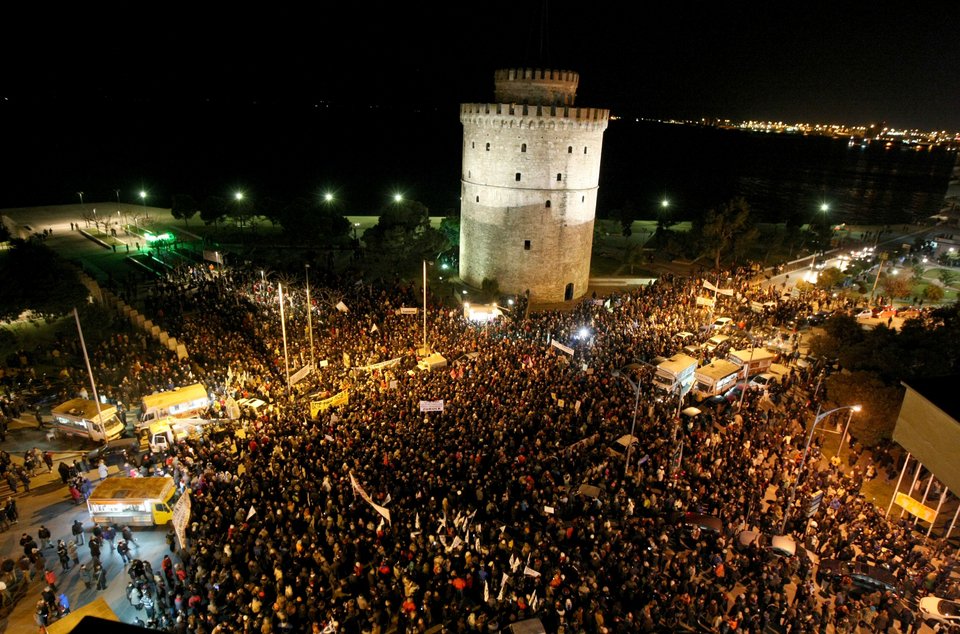 Ανάσα Αξιοπρέπειας: Εκατοντάδες χιλιάδες άνθρωποι διαδηλώσαν στην Ελλάδα και στον κόσμο  [εικόνες & βίντεο] | iefimerida.gr 19