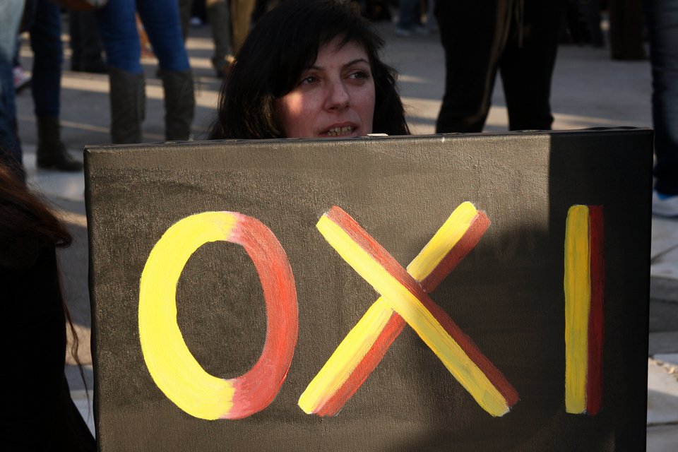 Χιλιάδες κόσμου στο Σύνταγμα στη συγκέντρωση αλληλεγγύης [εικόνες] | iefimerida.gr 13