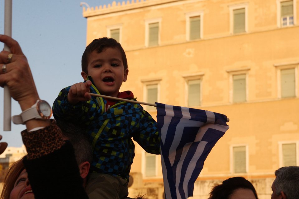 Χιλιάδες κόσμου στο Σύνταγμα στη συγκέντρωση αλληλεγγύης [εικόνες] | iefimerida.gr 12