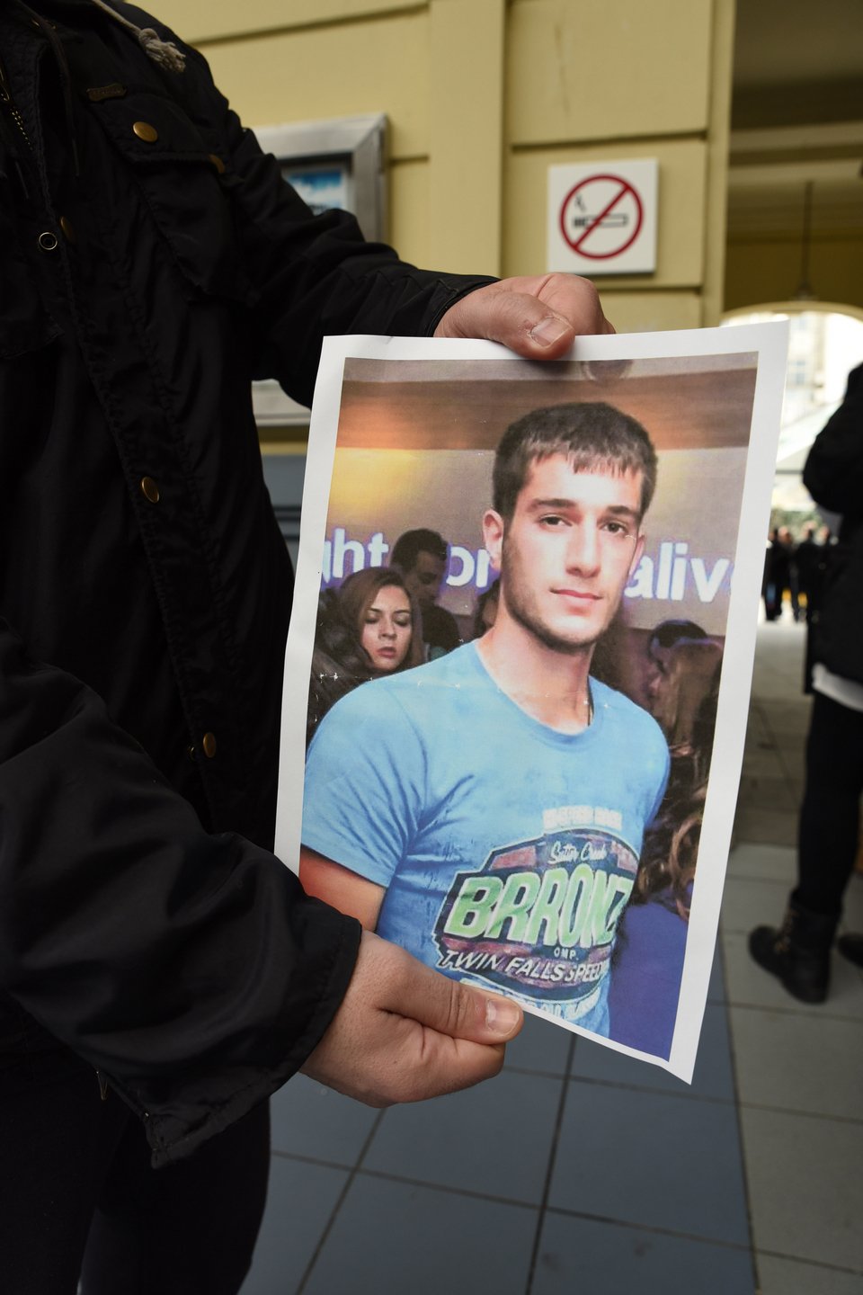 Εκατοντάδες οι εθελοντές που «χτένισαν» τον Πειραιά ψάχνοντας τον Βαγγέλη [εικόνες] | iefimerida.gr 5