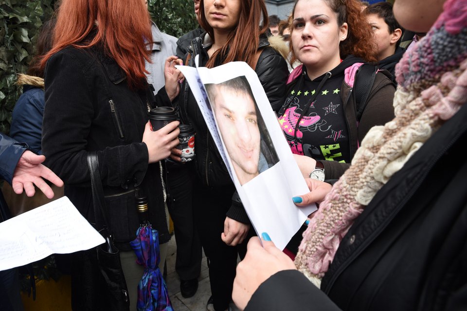 Εκατοντάδες οι εθελοντές που «χτένισαν» τον Πειραιά ψάχνοντας τον Βαγγέλη [εικόνες] | iefimerida.gr 4