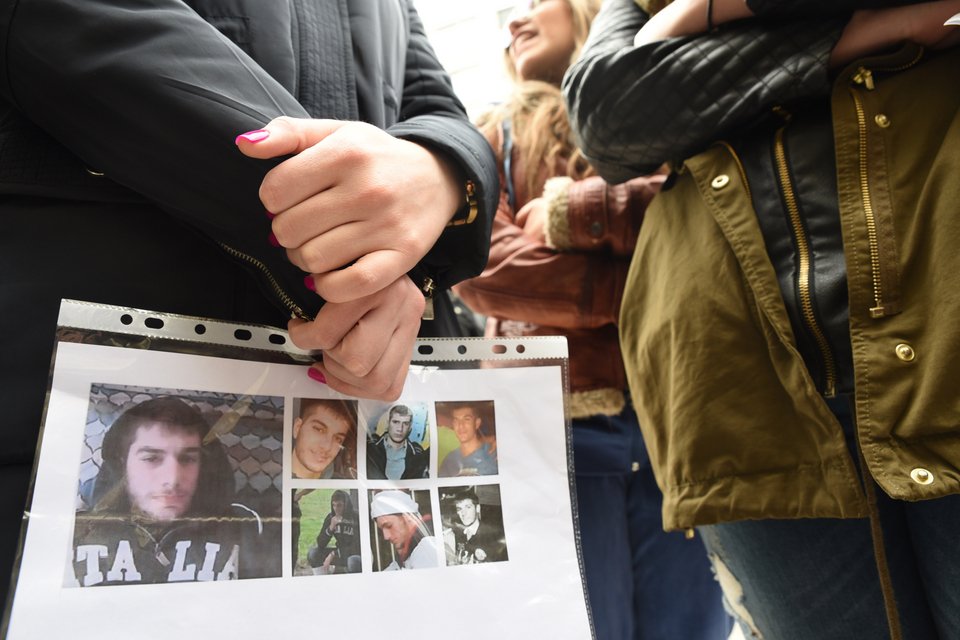 Εκατοντάδες οι εθελοντές που «χτένισαν» τον Πειραιά ψάχνοντας τον Βαγγέλη [εικόνες] | iefimerida.gr 9