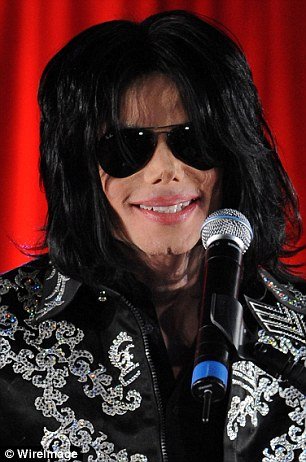 Ετσι θα ήταν ο Μάικλ Τζάκσον αν δεν είχε κάνει καμία πλαστική  [εικόνες] | iefimerida.gr 8