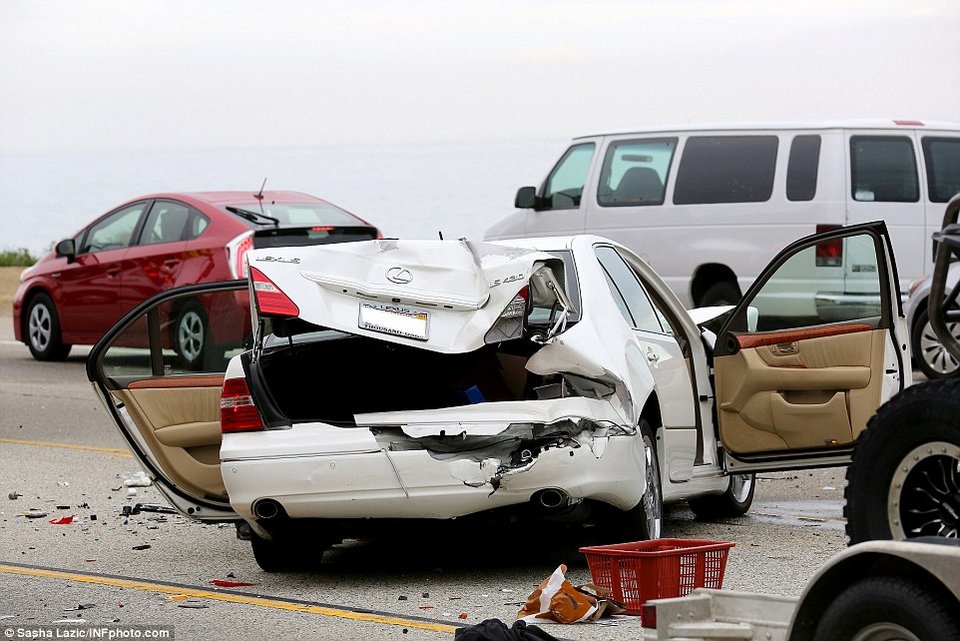 Ο πατριός της Κιμ Καρντάσιαν ενεπλάκη σε θανατηφόρο τροχαίο [εικόνες] | iefimerida.gr 13