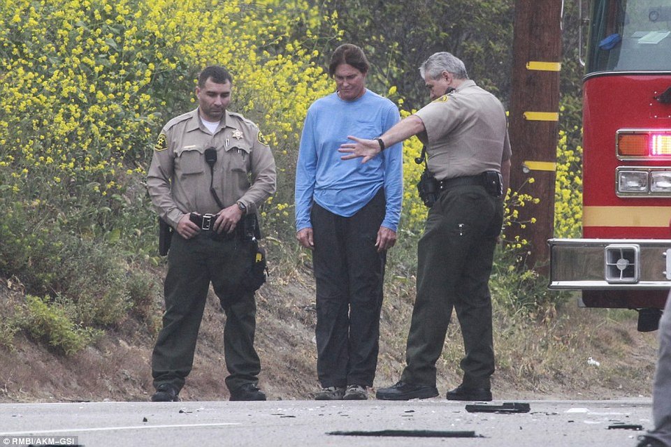 Ο πατριός της Κιμ Καρντάσιαν ενεπλάκη σε θανατηφόρο τροχαίο [εικόνες] | iefimerida.gr 1