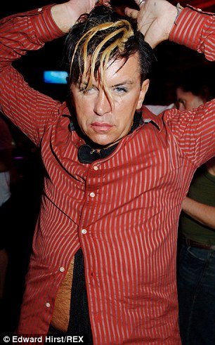 Εφυγε από τη ζωή ο εμβληματικός τραγουδιστής των 80s Στιβ Στρέιντζ, σε ηλικία 55 ετών [εικόνες & βίντεο] | iefimerida.gr 10