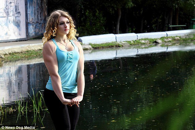 Πώς μια 18χρονη Barbie μεταλλάχθηκε στον... απίστευτο Χουλκ [εικόνες] | iefimerida.gr 5