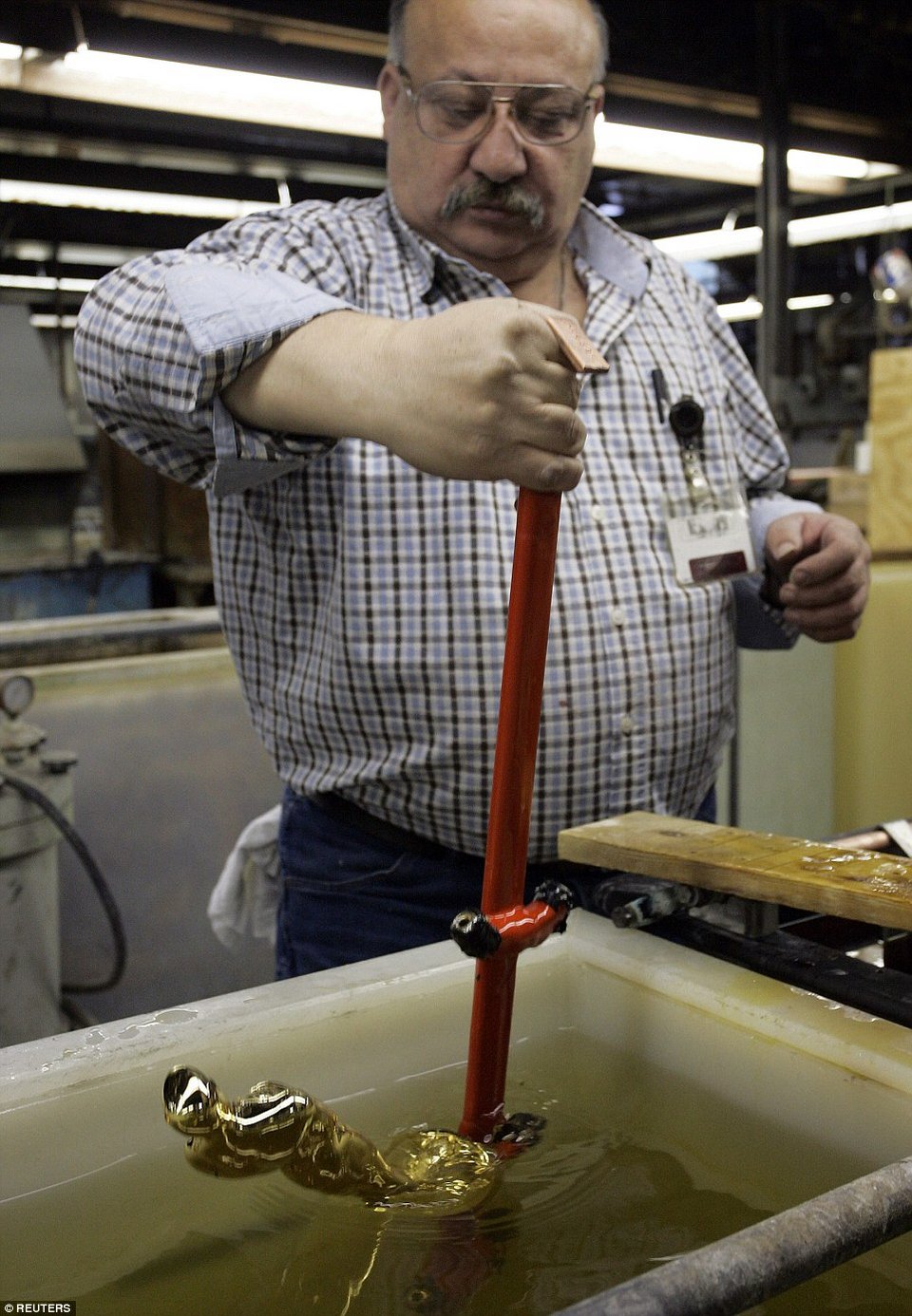 Οσκαρ: Ετσι φτιάχνονται τα χρυσά αγαλματίδια που δεν είναι και τόσο.... χρυσά [εικόνες] | iefimerida.gr 4