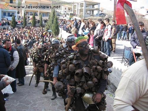 Οι 7 ιδανικοί προορισμοί για το τριήμερο -Αλευρομουτζουρώματα στο Γαλαξίδι, μπούλες στη Νάουσα, γάμος στη μαγευτική Μεθώνη [εικόνες] | iefimerida.gr 4