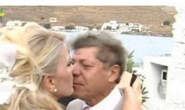 Το τρίτο στεφάνι του Βαγγέλη Κονιτόπουλου και η πικρία του για τον Αντώνη Ρέμο [εικόνες&βίντεο] | iefimerida.gr 2