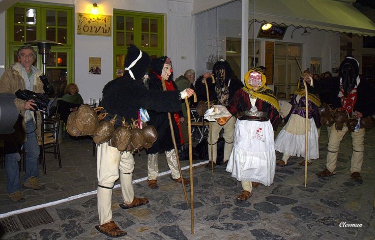 Οι 7 ιδανικοί προορισμοί για το τριήμερο -Αλευρομουτζουρώματα στο Γαλαξίδι, μπούλες στη Νάουσα, γάμος στη μαγευτική Μεθώνη [εικόνες] | iefimerida.gr 13