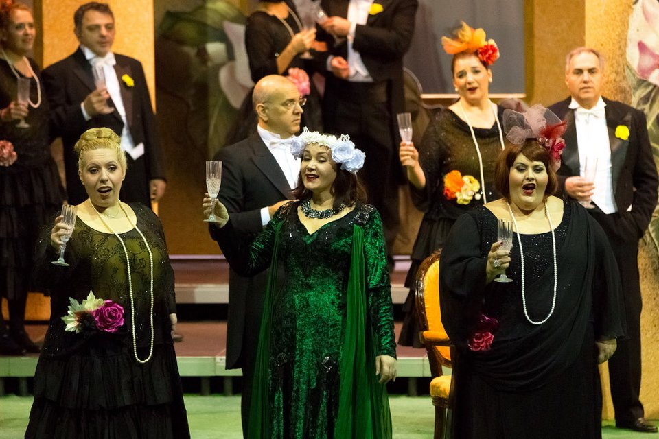 Στις πρόβες της Λυρικής για το «Θέλω να δω τον Πάπα» [εικόνες] | iefimerida.gr 3