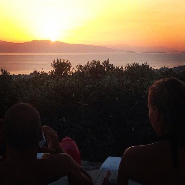 Το εξοχικό του Γιάνη Βαρουφάκη στην Αίγινα [εικόνες] | iefimerida.gr 8