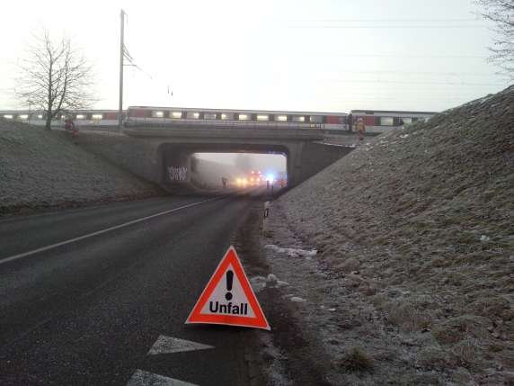 Σύγκρουση τρένων με τουλάχιστον 50 τραυματίες βόρεια της Ζυρίχης [εικόνες & βίντεο] | iefimerida.gr 10
